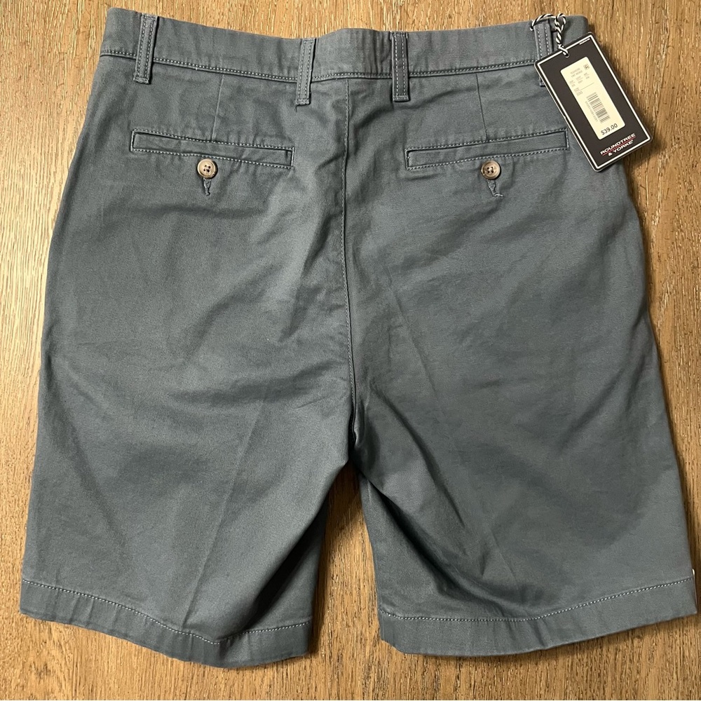 NWT Roundtree & Yorke Vintage Indigo Flat Front Shorts Size 30 and 8” inseam - Picture 2 of 7